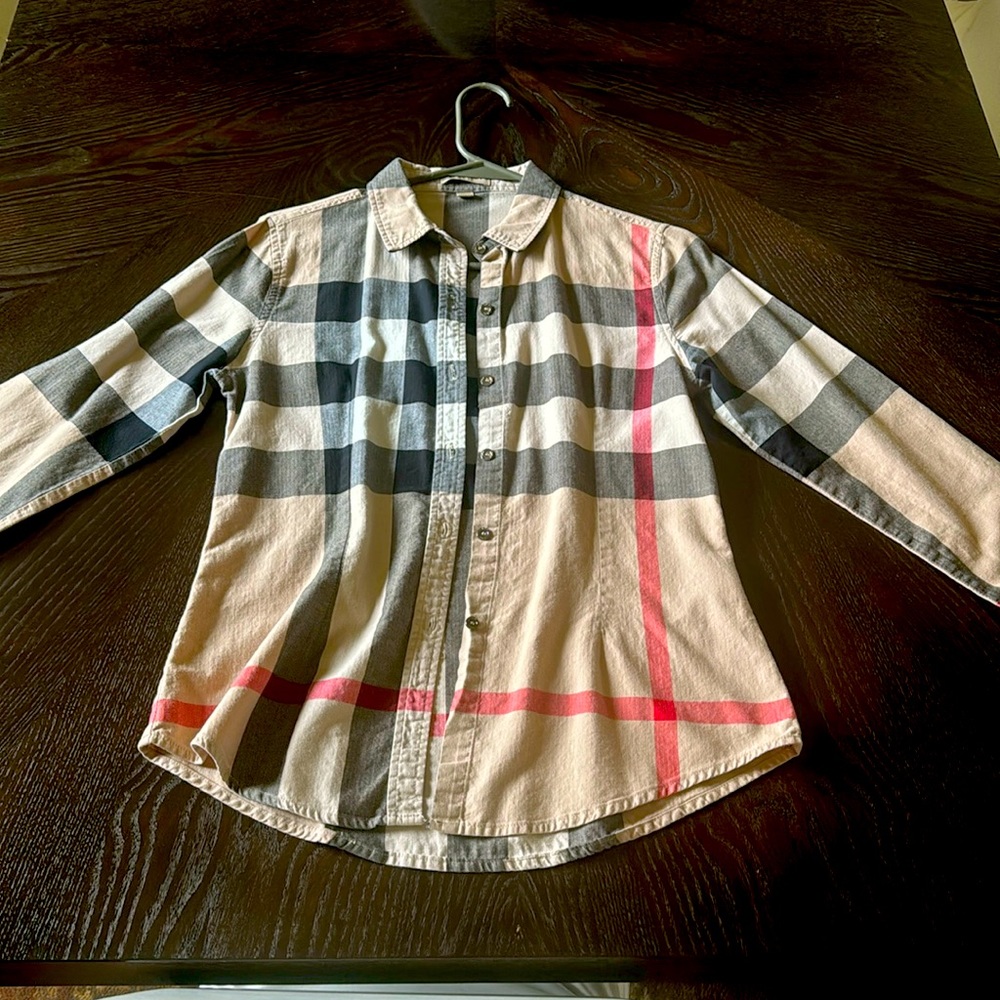 Burberry shirt. Used. Fitted. Small